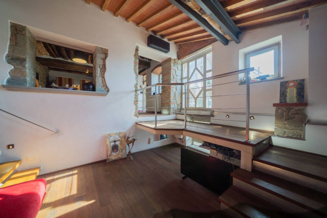 Appartamento in vendita a Reggello