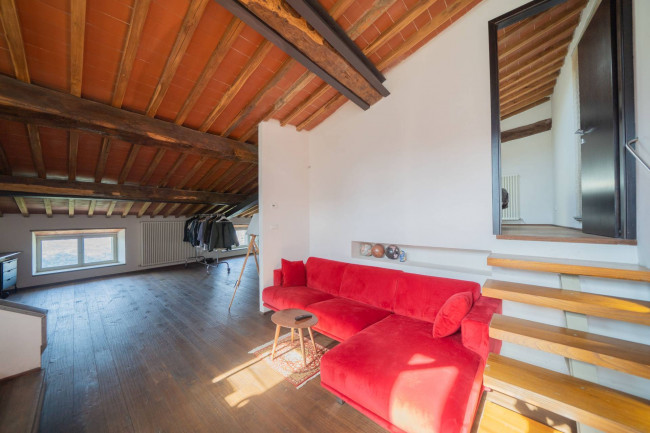 Appartamento in vendita a Reggello