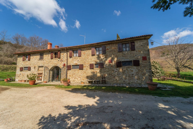 Cascina/Casale/Masseria in vendita a Castelfranco Piandiscò