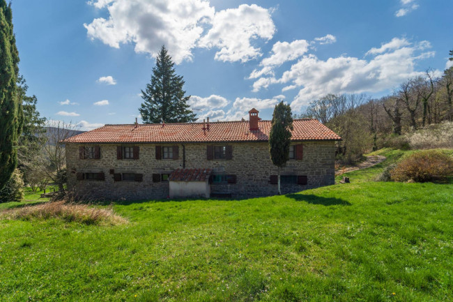 Cascina/Casale/Masseria in vendita a Castelfranco Piandiscò