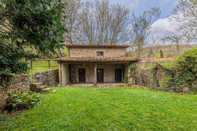 Cascina/Casale/Masseria in vendita a Castelfranco Piandiscò