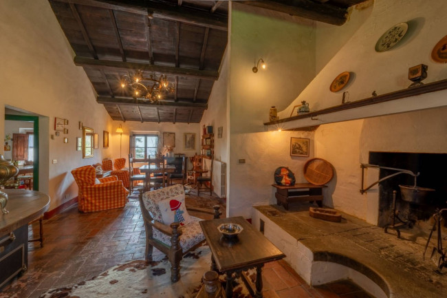 Cascina/Casale/Masseria in vendita a Castelfranco Piandiscò