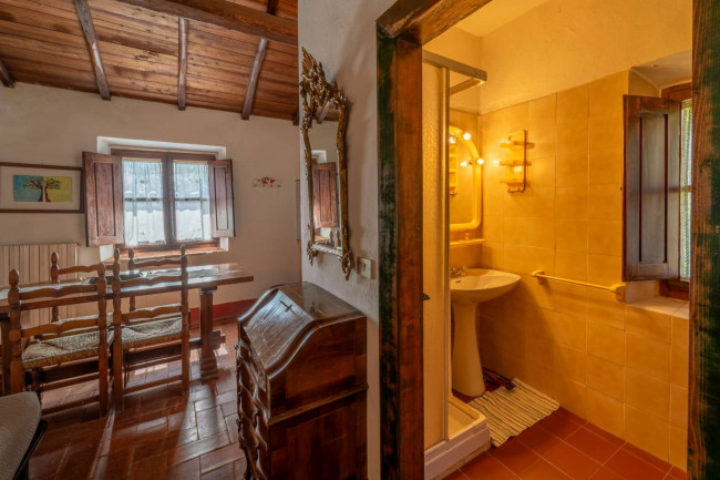 Cascina/Casale/Masseria in vendita a Castelfranco Piandiscò