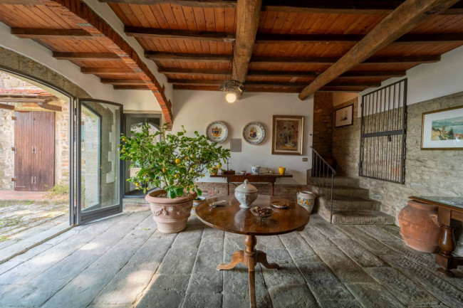 Cascina/Casale/Masseria in vendita a Castelfranco Piandiscò