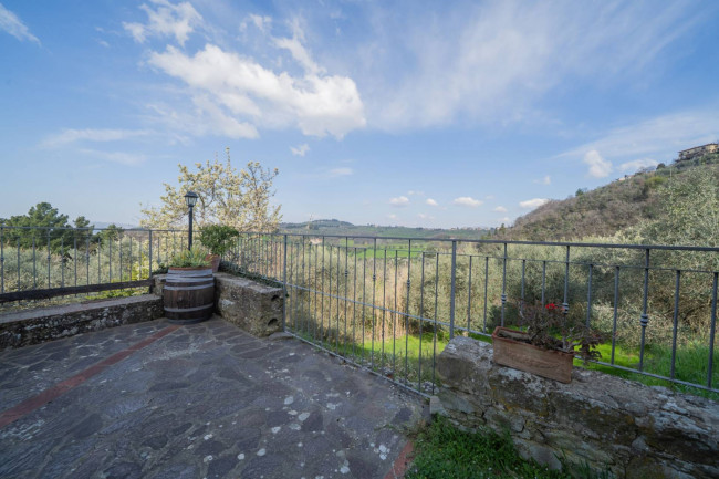 Casa colonica in vendita a Reggello