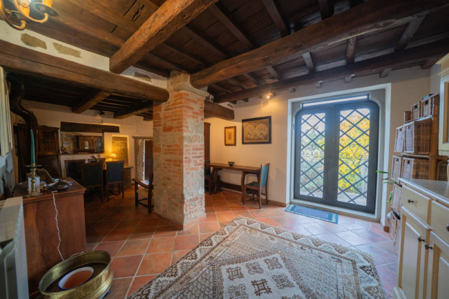 Casa colonica in vendita a Reggello