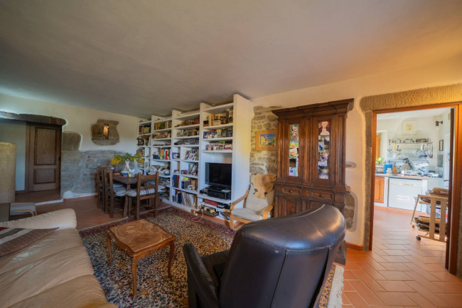 Casa colonica in vendita a Reggello