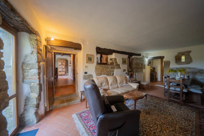 Casa colonica in vendita a Reggello