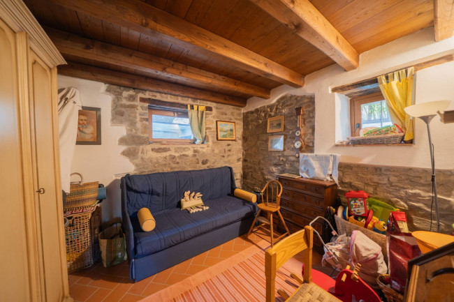 Casa colonica in vendita a Reggello