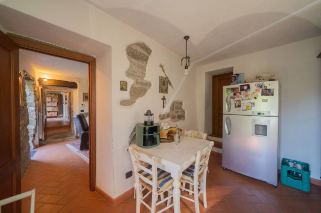 Casa colonica in vendita a Reggello