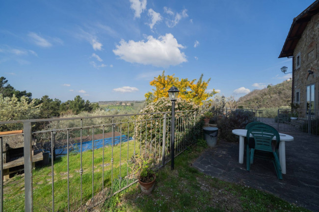 Casa colonica in vendita a Reggello