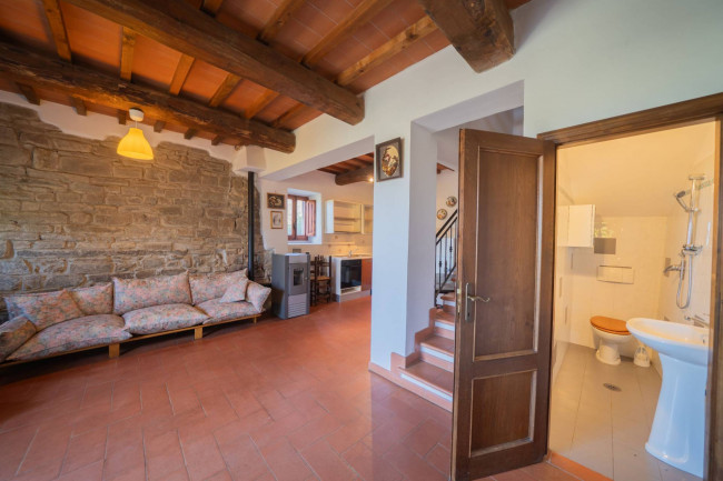 Casa colonica in vendita a Reggello