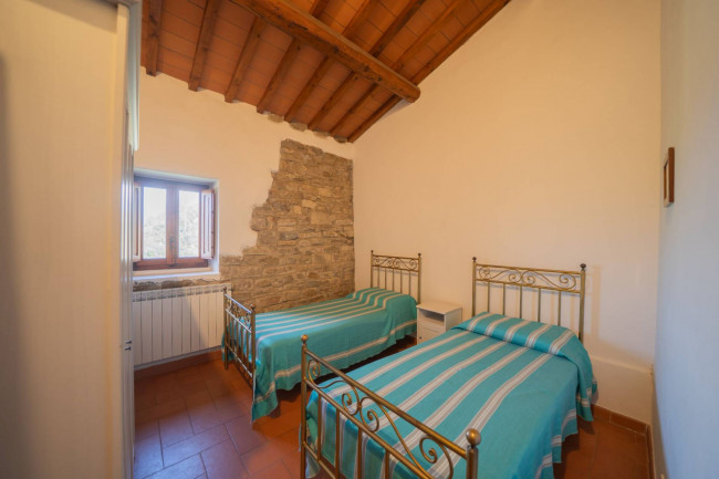 Casa colonica in vendita a Reggello