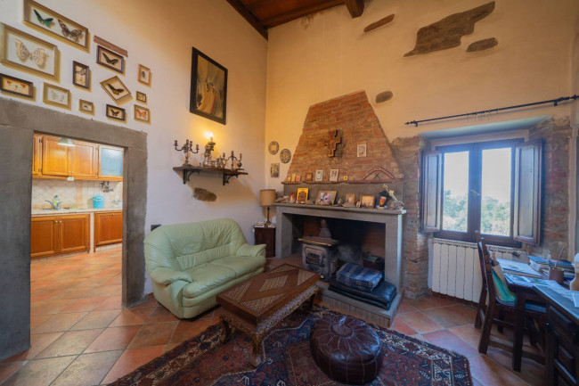 Casa colonica in vendita a Reggello