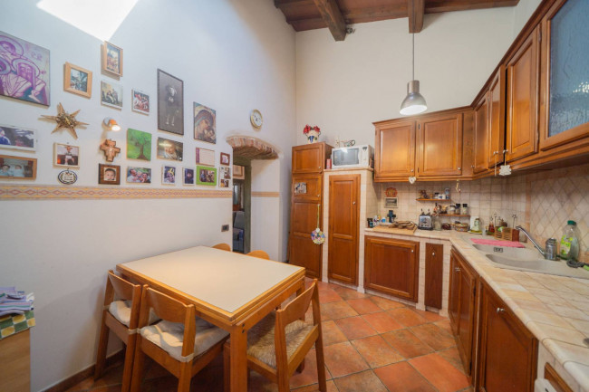 Casa colonica in vendita a Reggello