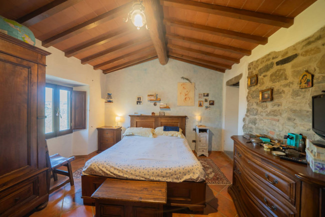 Casa colonica in vendita a Reggello