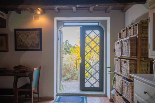 Casa colonica in vendita a Reggello