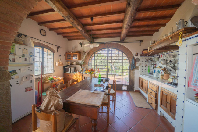 Casa colonica in vendita a Reggello