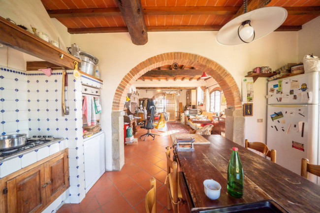 Casa colonica in vendita a Reggello