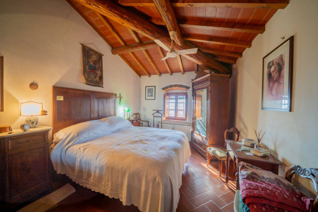 Casa colonica in vendita a Reggello