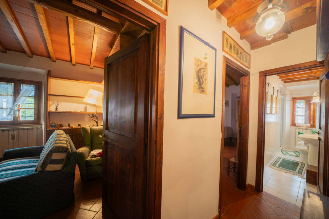 Casa colonica in vendita a Reggello