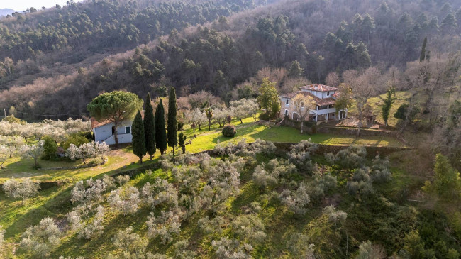 Casa colonica in vendita a Figline e Incisa Valdarno