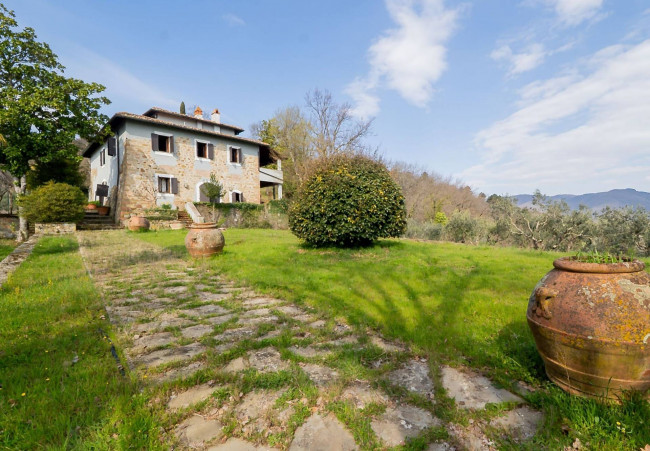 Casa colonica in vendita a Figline e Incisa Valdarno