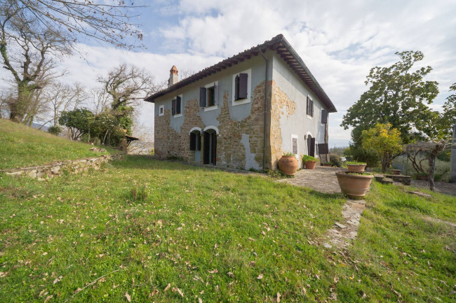 Casa colonica in vendita a Figline e Incisa Valdarno