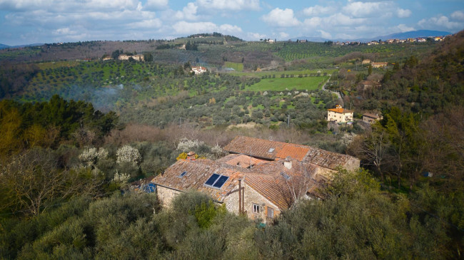 Casa colonica in vendita a Reggello