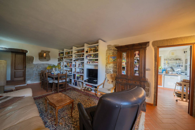 Casa colonica in vendita a Reggello