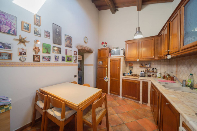 Casa colonica in vendita a Reggello