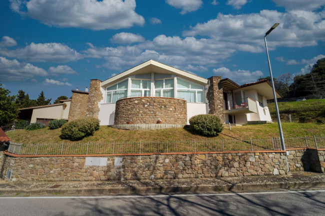 Villa in vendita a Reggello