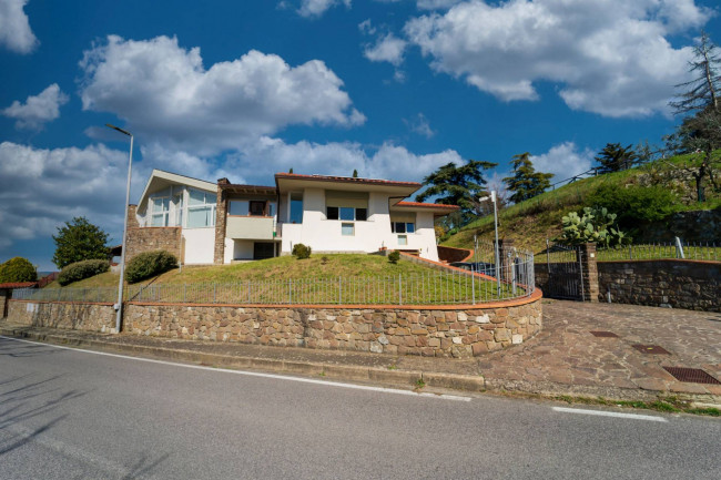 Villa in vendita a Reggello