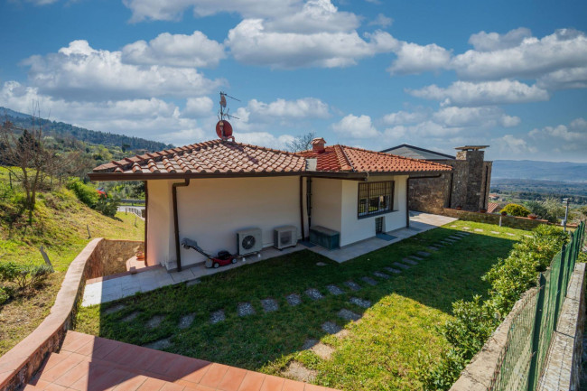 Villa in vendita a Reggello