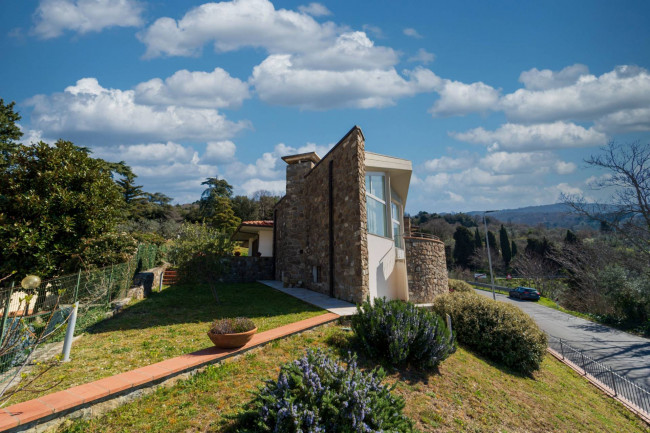 Villa in vendita a Reggello