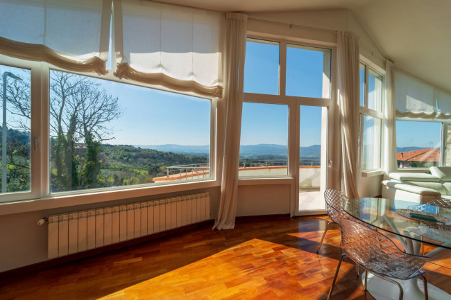 Villa in vendita a Reggello