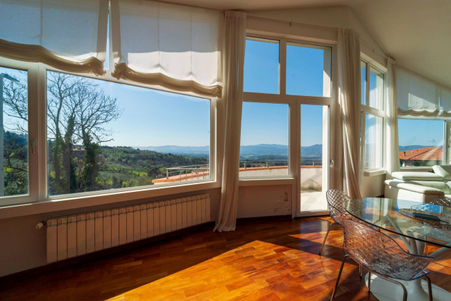 Villa in vendita a Reggello