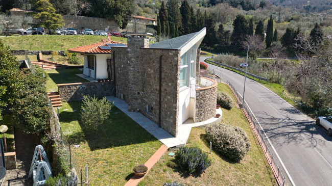 Villa in vendita a Reggello