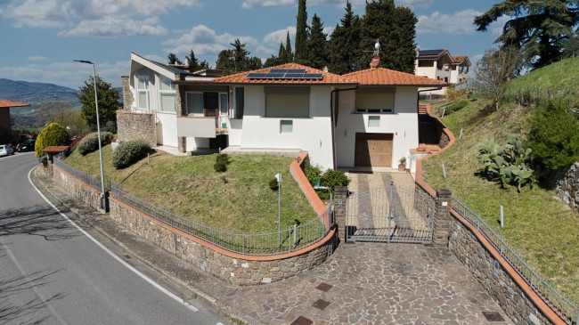 Villa in vendita a Reggello