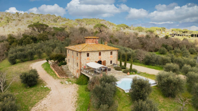 Casa colonica in vendita a Figline e Incisa Valdarno