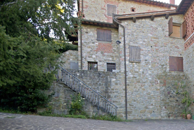 Casa colonica in vendita a Reggello