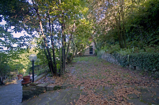 Casa colonica in vendita a Reggello