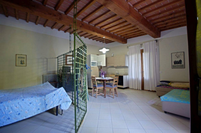 Casa colonica in vendita a Reggello