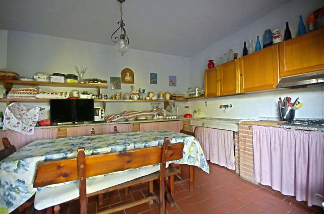 Casa colonica in vendita a Reggello