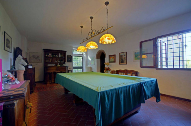 Casa colonica in vendita a Reggello