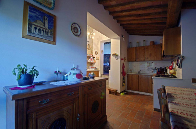 Casa colonica in vendita a Reggello