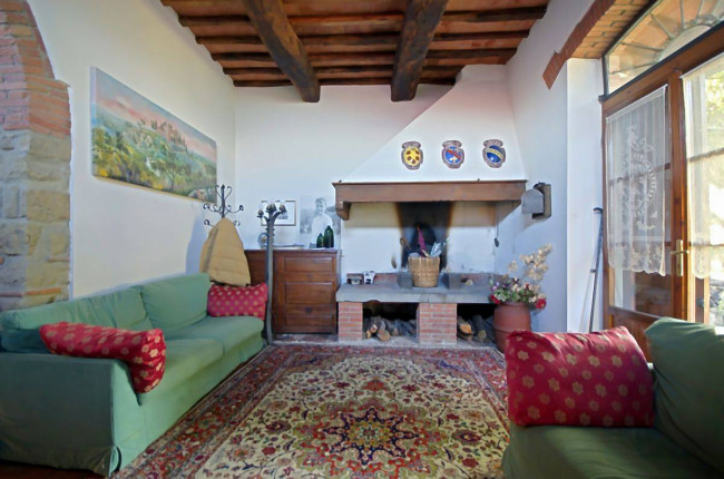 Casa colonica in vendita a Reggello