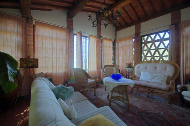 Casa colonica in vendita a Reggello