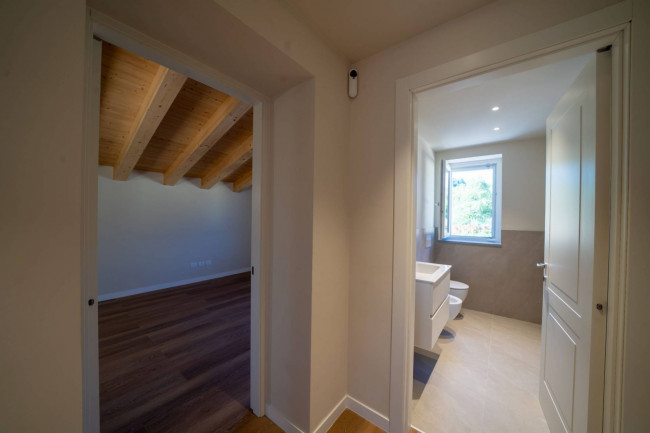 appartamento con ingresso indipendente in vendita a Castelfranco Piandiscò