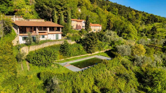 Cascina/Casale/Masseria in vendita a Reggello